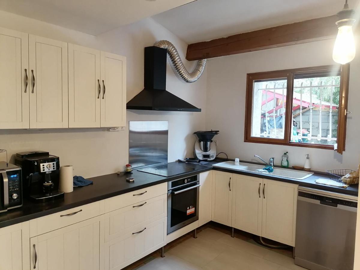 Ferienhaus La Taurelle, Maison T3 Climatisee Avec Terrasse Au Coeur De Gallargues-le-Montueux