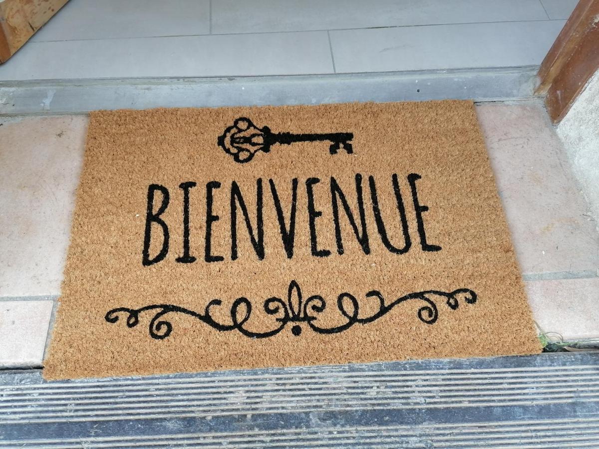 La Taurelle, Maison T3 Climatisee Avec Terrasse Au Coeur De Casa de Férias *